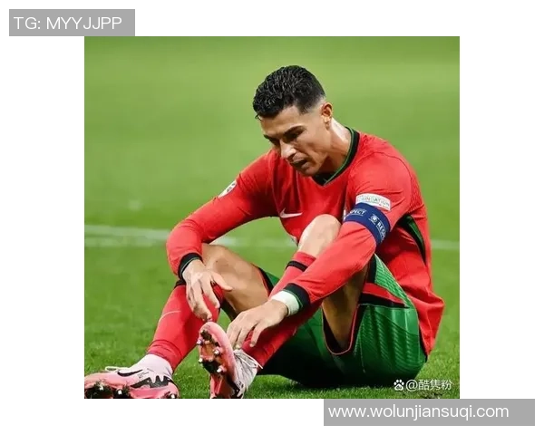 足球历史右边锋十大传奇球星盘点及其辉煌成就分析